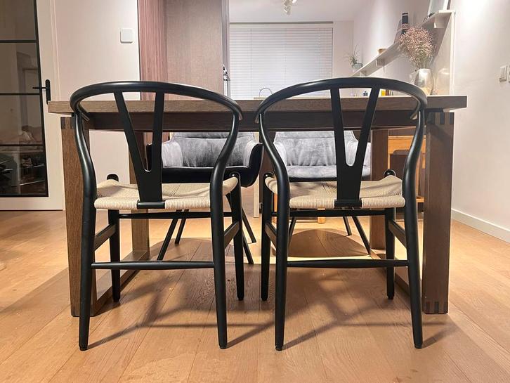 Zwarte Wishbone Stoelen, Huis en Inrichting, Stoelen, Zo goed als nieuw, Twee, Hout, Zwart, Ophalen of Verzenden