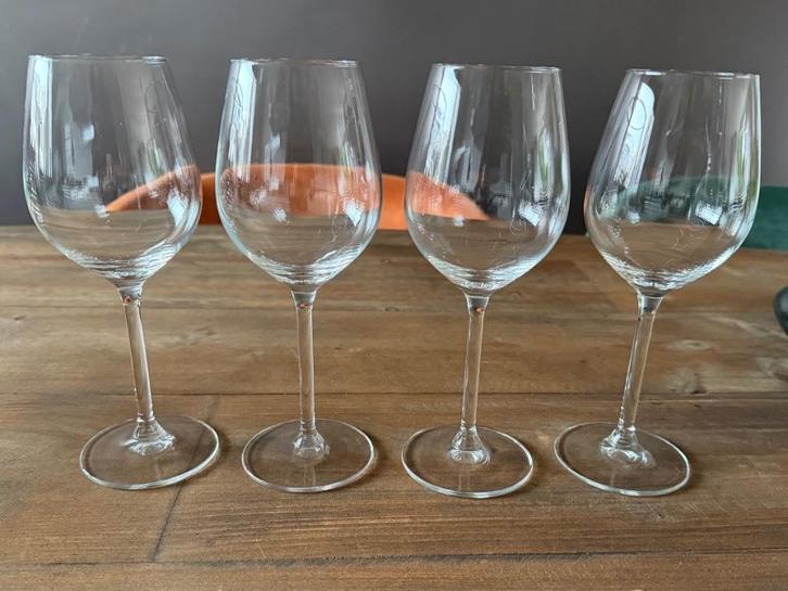 4 Witte Wijnglazen, Verzamelen, Glas en Borrelglaasjes, Zo goed als nieuw, Overige typen, Ophalen of Verzenden