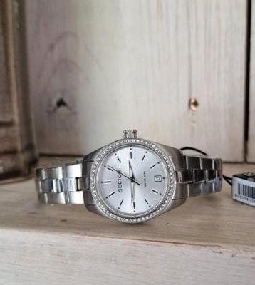 Sector woman van 189 euro naar 49.95 euro beschikbaar voor biedingen