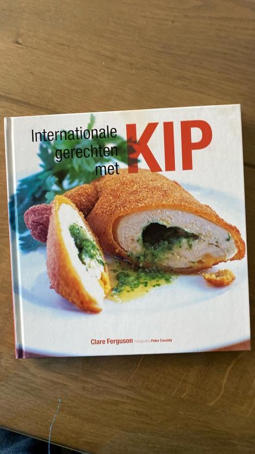 Ferguson internationale gerechten met kip, Boeken, Kookboeken, Zo goed als nieuw, Ophalen of Verzenden