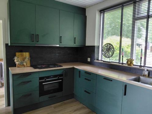 Mooie hoekkeuken, eerste helft van juli weg!, Huis en Inrichting, Keuken | Complete keukens, Gebruikt, Hoekkeuken, Groen, Kunststof