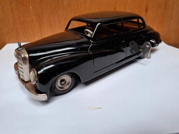 Vintage Blikken Mercedes Wind-Up Auto beschikbaar voor biedingen