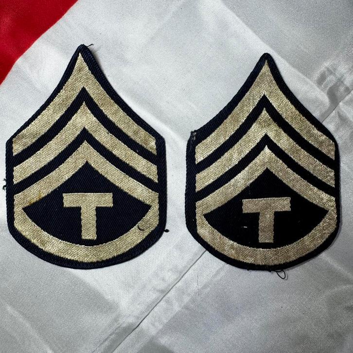 Diverse insignes WW2, Verzamelen, Militaria | Algemeen, Landmacht, Embleem of Badge, Overige gebieden, Ophalen