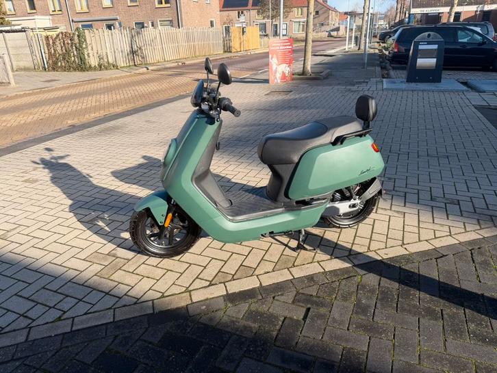 Niu n1s, Fietsen en Brommers, Scooters | Overige merken, Zo goed als nieuw, Elektrisch, Ophalen