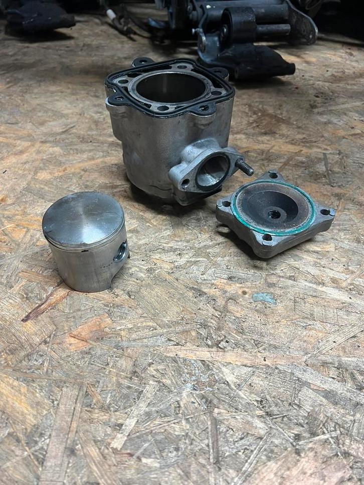 180cc gilardoni cilinder getuned met malossi kop afgedraaid, Motoren, Tuning en Styling, Ophalen of Verzenden