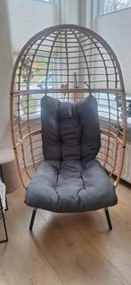Leuke egg stoel., Ophalen, Zo goed als nieuw, Rotan