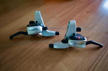 Shimano XT dual control lever set M760 (V-brake, 3/9 speed) beschikbaar voor biedingen