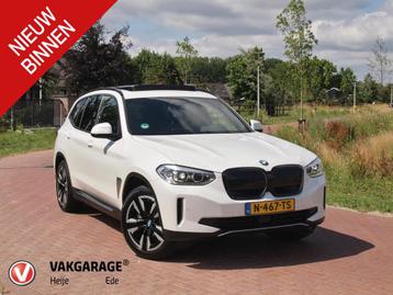BMW iX3 Executive 80 kWh | Panoramadak | NL-Auto | Camera | beschikbaar voor biedingen