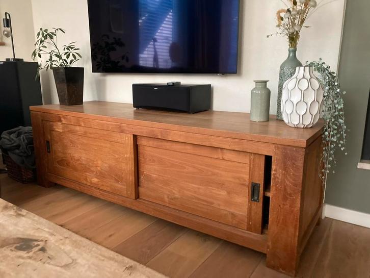 Houten TV meubel met schuifdeuren, Huis en Inrichting, Kasten | Televisiemeubels, Gebruikt, Minder dan 100 cm, 50 tot 100 cm, 50 tot 75 cm