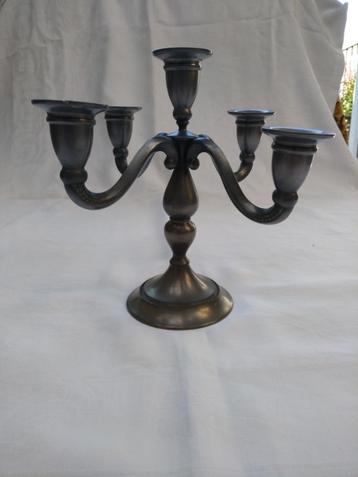 5-pits KANDELAAR van TIN, 20 cm hoog en 23 cm doorsnee beschikbaar voor biedingen