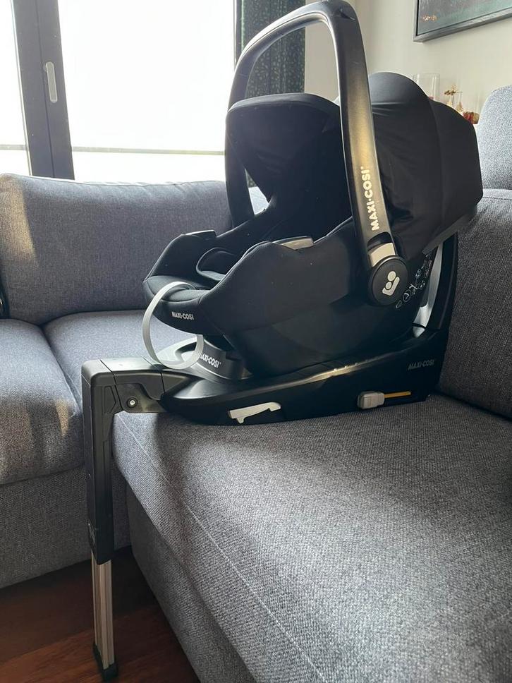 Maxi cosi baby car seat isofix & I base & adapters, Kinderen en Baby's, Autostoeltjes, Zo goed als nieuw, Maxi-Cosi, 0 t/m 13 kg