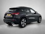Mercedes-Benz GLA 200 Luxury line | Night pakket | Trekhaak, 12 maanden, 15 km/l, 4 cilinders, Leder en Stof