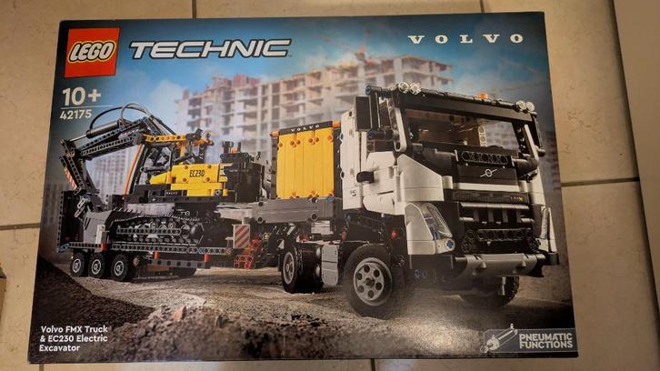 Lego - Volvo FMX truck & EC230 graafmachine - 42175, Kinderen en Baby's, Speelgoed | Duplo en Lego, Nieuw, Lego, Complete set