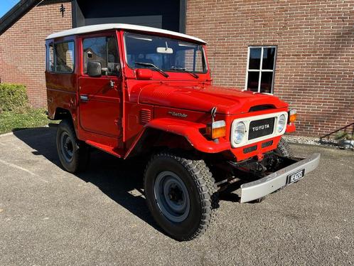 Toyota Land Cruiser, Auto's, Toyota, Bedrijf, Landcruiser, Benzine, SUV of Terreinwagen, Handgeschakeld, Rood