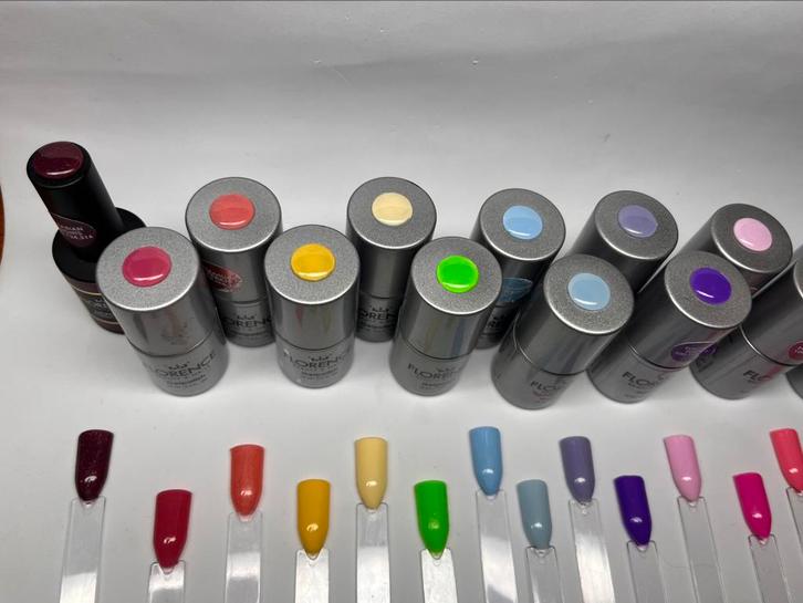 18 x Florence Nails, Sieraden, Tassen en Uiterlijk, Uiterlijk | Cosmetica en Make-up, Zo goed als nieuw, Handen en Nagels, Ophalen of Verzenden