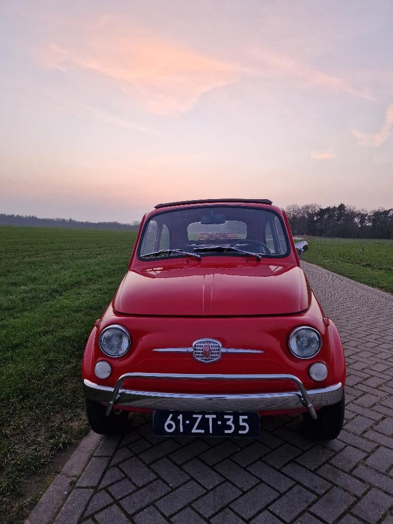 Mooie Fiat 500 oldtimer  rood, Auto's, Oldtimers, Particulier, Fiat, Benzine, Overige carrosserieën, Handgeschakeld, Rood, Zwart