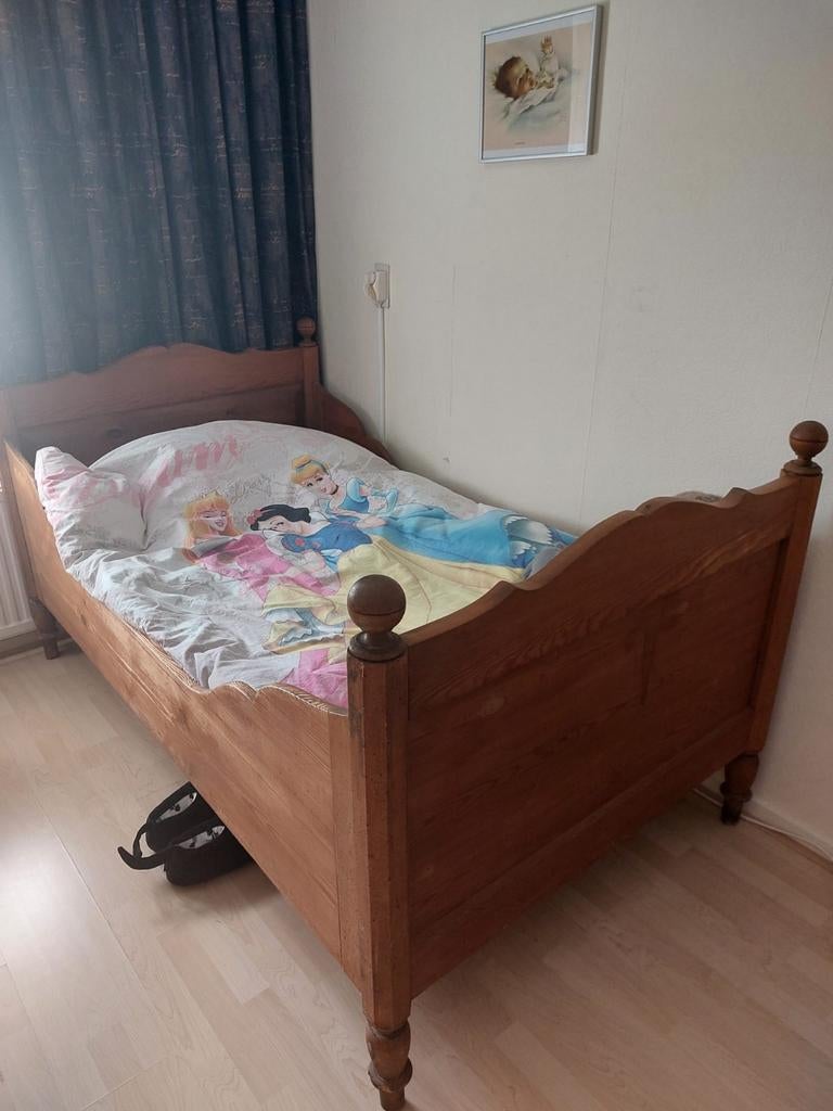 Antieke grenen houten twijfelaar bed, Ophalen