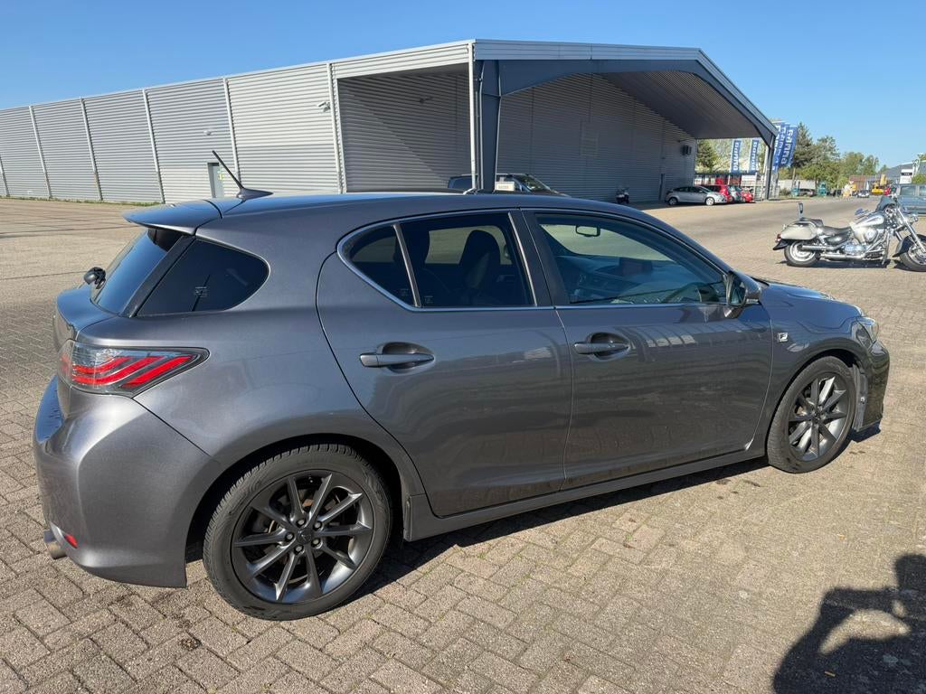 Lexus CT-H 200H 1.8 Hybrid F Sport, Auto's, Lexus, Stoelverwarming, Zwart, CT-H, Te koop