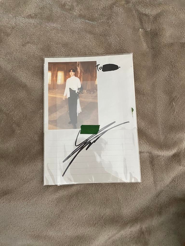 Ateez yunho signed page kpop sale album, Ophalen of Verzenden, Zo goed als nieuw, Mode algemeen