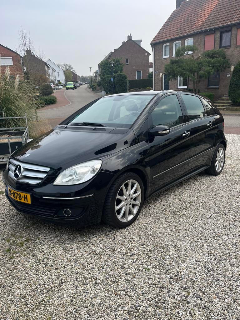 Mercedes-Benz B-Klasse 2.0 B200 5DRS CVT 2006 Zwart, 136 pk, 4 cilinders, 1290 kg, Zwart