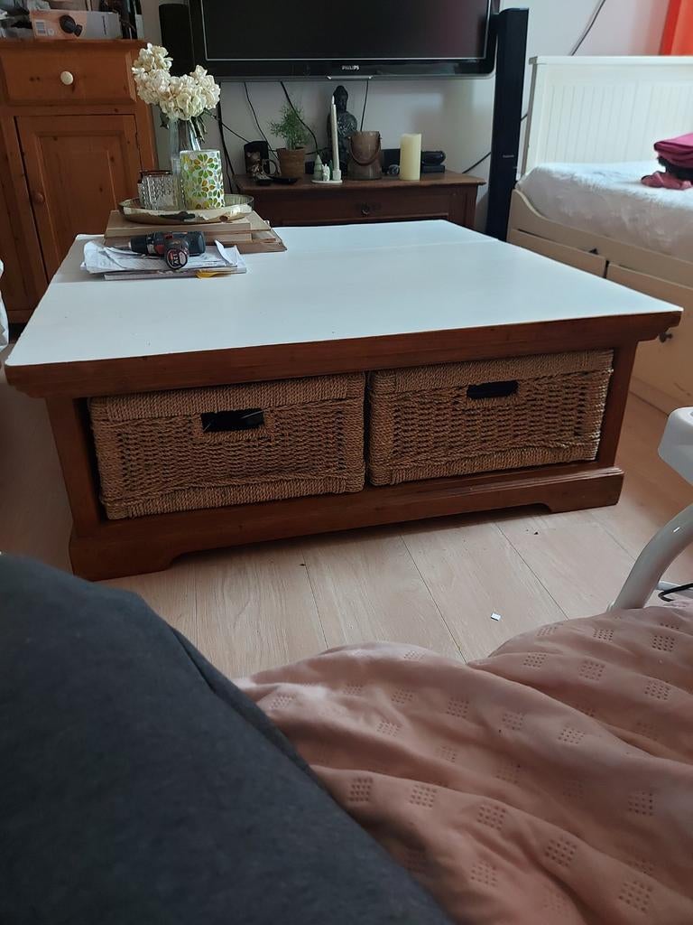 Houten salontafel met opbergmanden, Huis en Inrichting, Tafels | Salontafels, Ophalen, Gebruikt, Vierkant, Landelijk