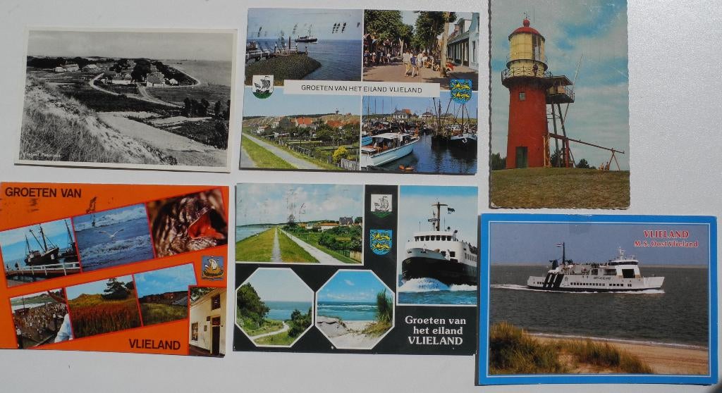 35 Ansichtkaarten Vlieland Texel Ameland Terschelling Wadden, Ophalen of Verzenden, Waddeneilanden