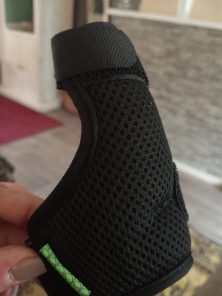 Duim brace links en rechts dragend, Ophalen