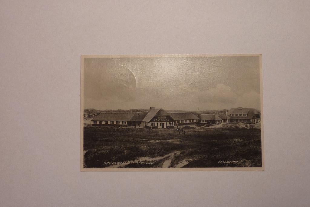 Hotel en Vacantieoord Excelsior Nes Ameland 1935, Ophalen of Verzenden, 1920 tot 1940, Gelopen, Waddeneilanden