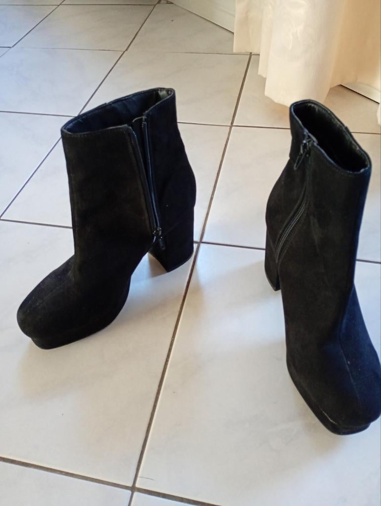 Kleding en dames, Ophalen, Primark, Zwart, Lage of Enkellaarzen