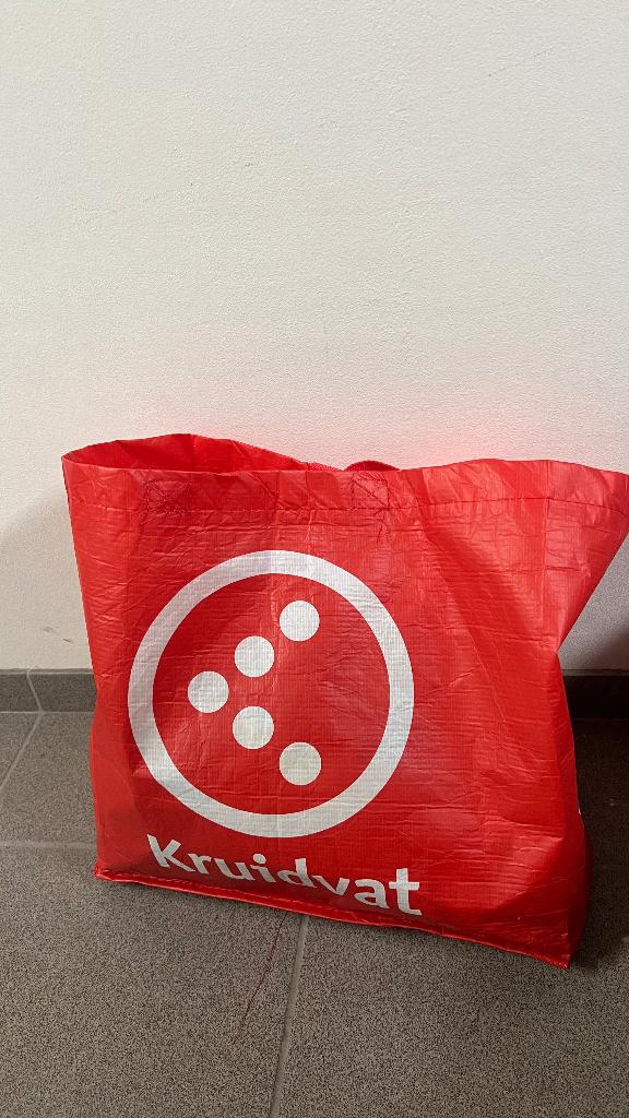 Tas vol ongebruikte en nieuwe make-up & verzorgingsproducten, Ophalen of Verzenden, Nieuw, Gehele gezicht