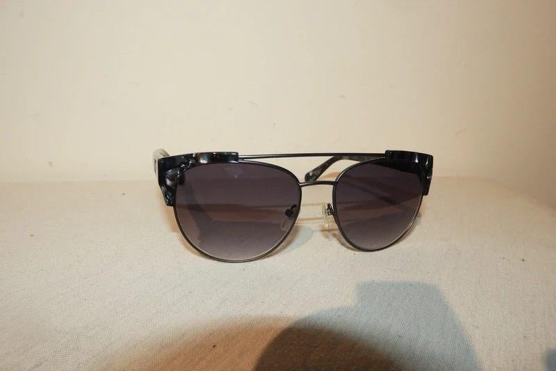 Diane von Furstenberg zonnebril parlemoer look pootjes, Overige merken, Zonnebril, Overige kleuren, Verzenden