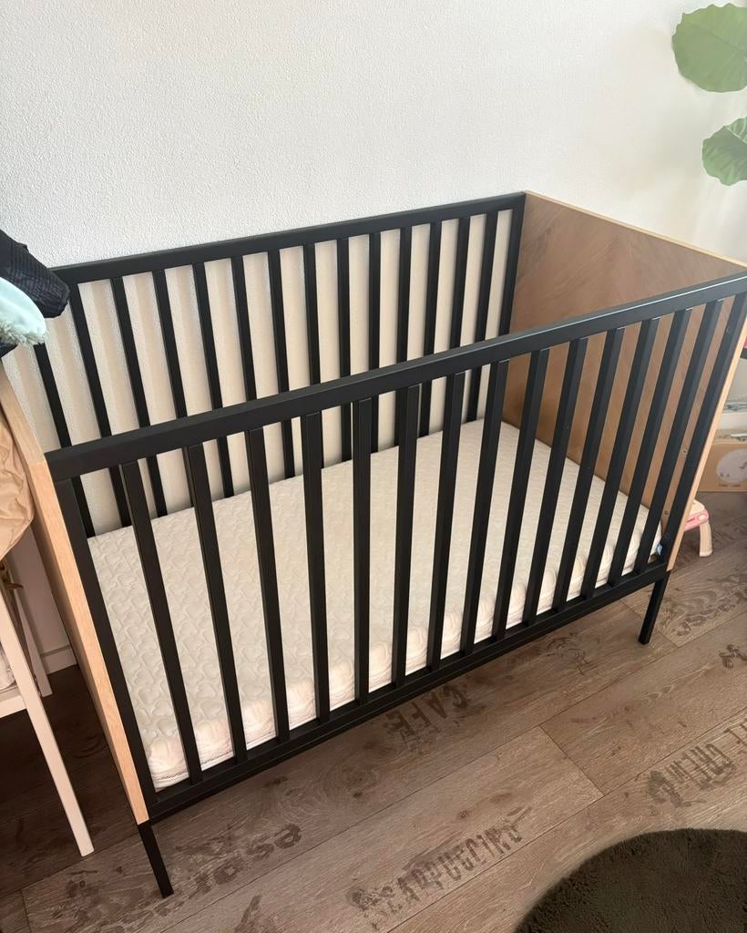 Kidsmill commode + babybed, Ophalen of Verzenden, Gebruikt, Ledikant