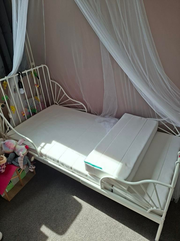 IKEA Minnen meegroei kinderbed - Zo goed als nieuw, Huis en Inrichting, Ophalen, Verstelbaar, Eenpersoons, Zo goed als nieuw