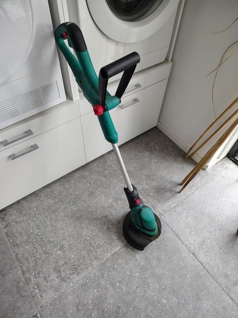 Bosch Trimmer in Nieuwstaat, Tuin en Terras, Grastrimmers, Zo goed als nieuw, Accu, Verzenden