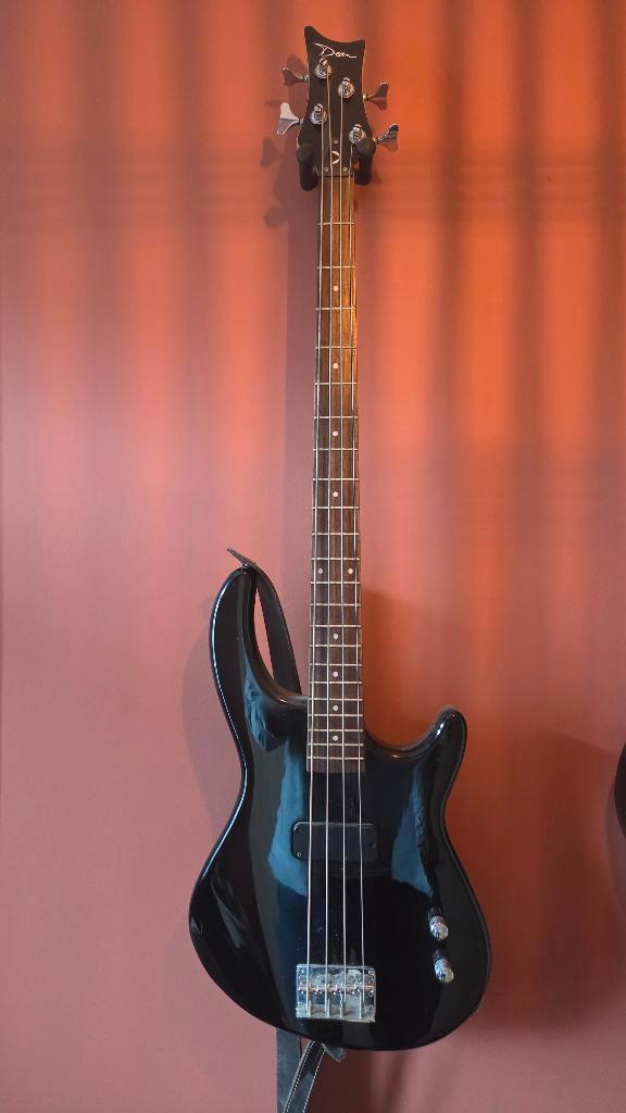 Dean complete beginner set, Muziek en Instrumenten, Snaarinstrumenten | Gitaren | Bas, Zo goed als nieuw, Elektrisch, Ophalen