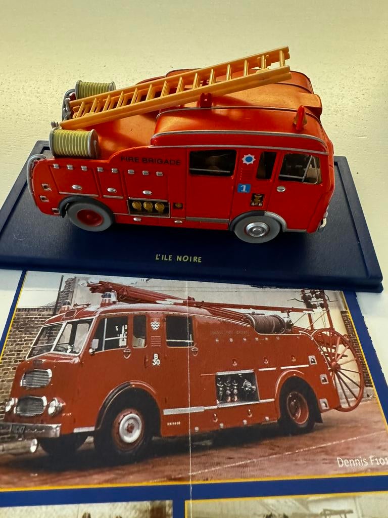 Kuifje auto 1:43. De brandweerwagen uit de zwarte rotsen, Verzamelen, Stripfiguren, Ophalen of Verzenden, Kuifje, Nieuw, Beeldje of Figuurtje