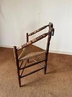 Antieke drie-poot stoel, Ophalen