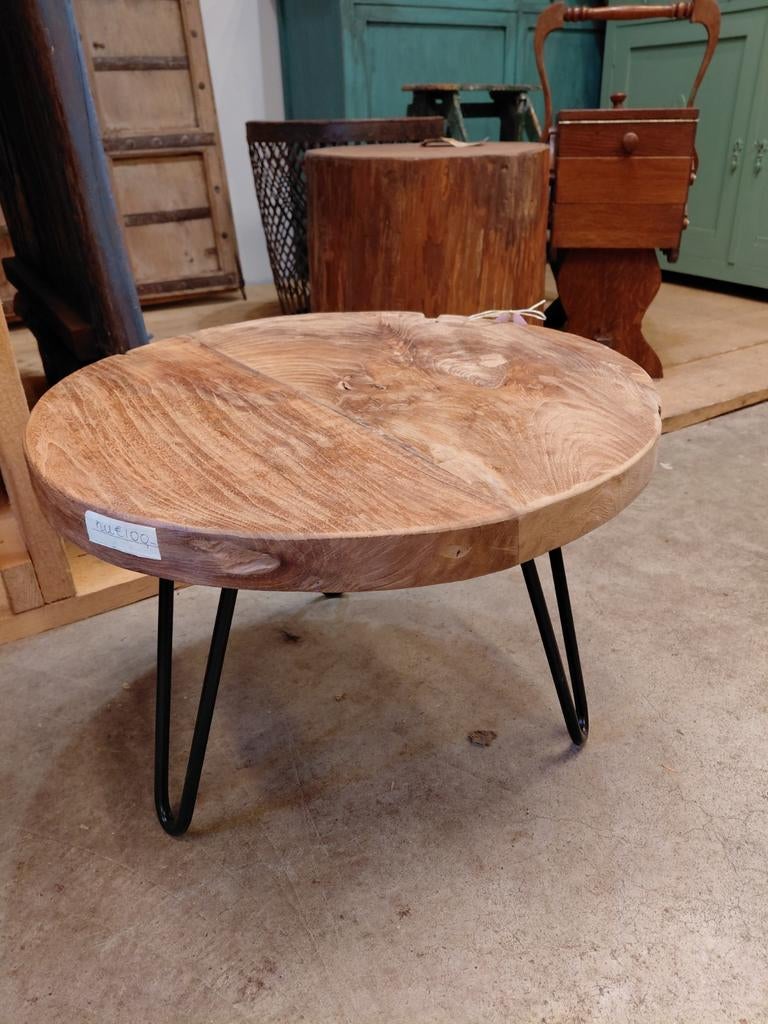 Ronde salontafel van massief hout met metalen poten, Overige houtsoorten, Minder dan 50 cm, Rond, Nieuw