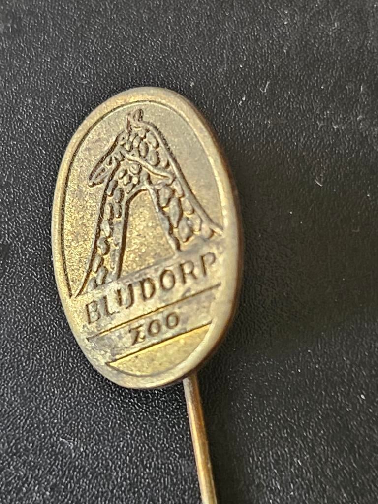 Blijdorp Zoo speldje met giraffe, Verzamelen, Speldjes, Pins en Buttons, Ophalen of Verzenden, Gebruikt