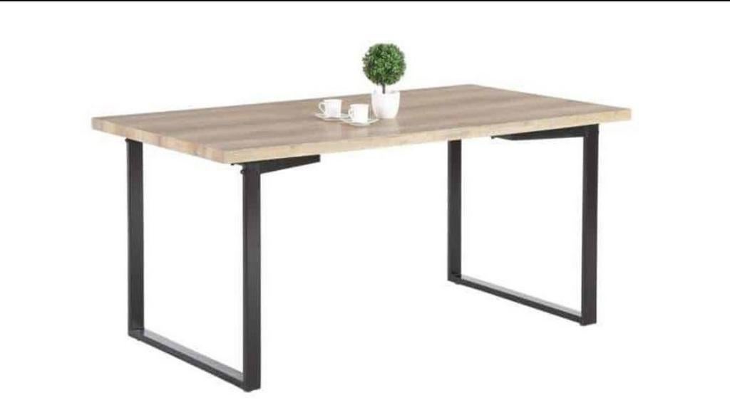 Gloednieuwe eettafel (zelf ophalen), Ophalen, 50 tot 100 cm, 150 tot 200 cm, Metaal