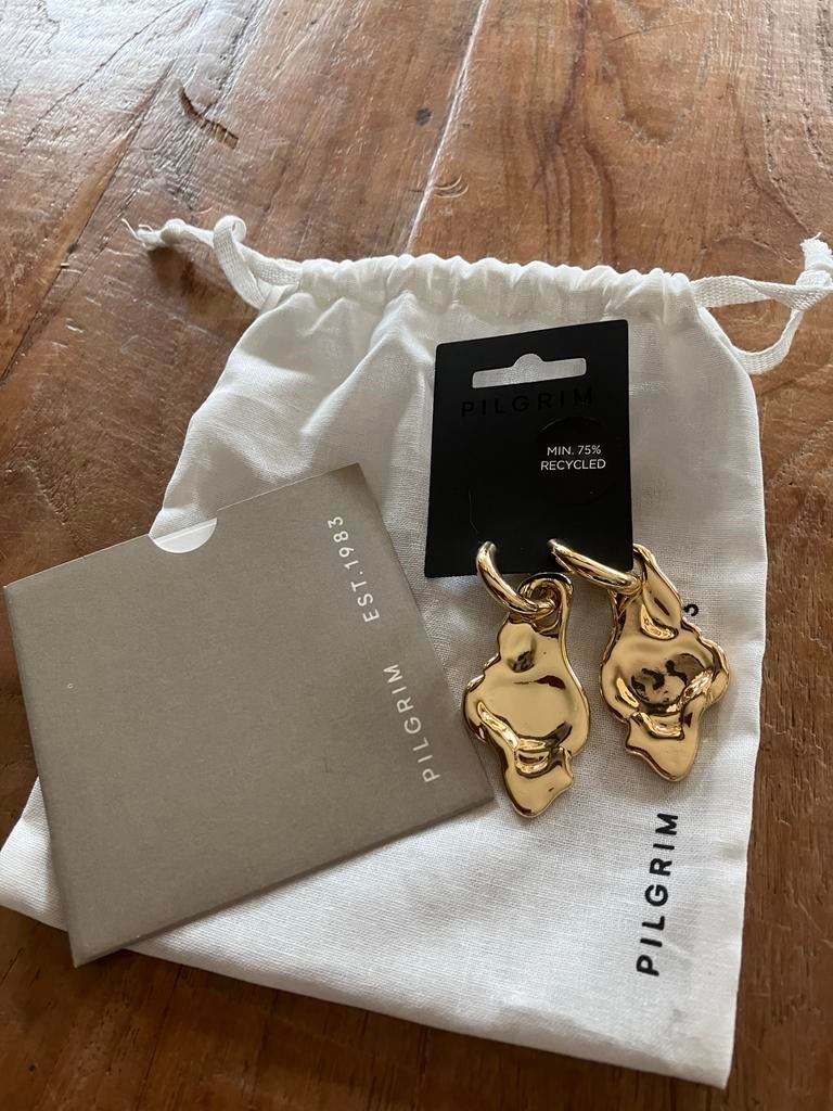 Nieuwe Pilgrim oorhangers goldplated, Overige materialen, Hangers, Nieuw, Ophalen of Verzenden