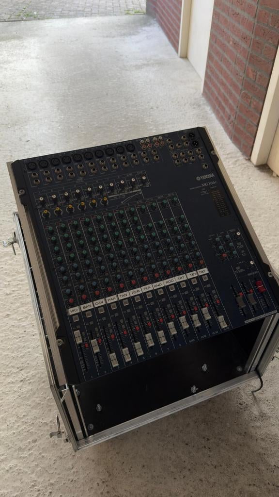 Yamaha MG166c mixer met flightcase, Ophalen of Verzenden