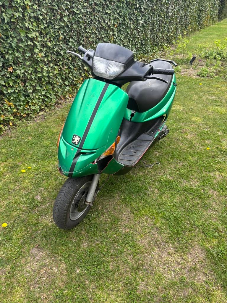 Peugeot zentih 70cc, Fietsen en Brommers, Scooters | Peugeot, Zo goed als nieuw, Overige modellen, Tweetakt, Ophalen