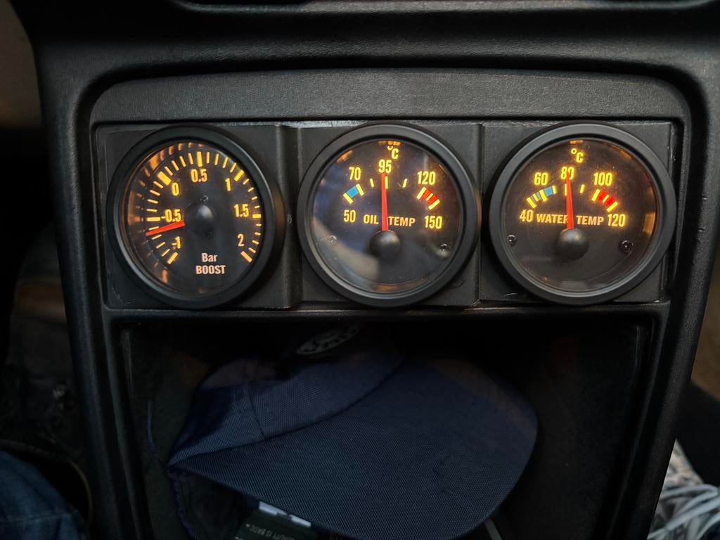 Saab 900