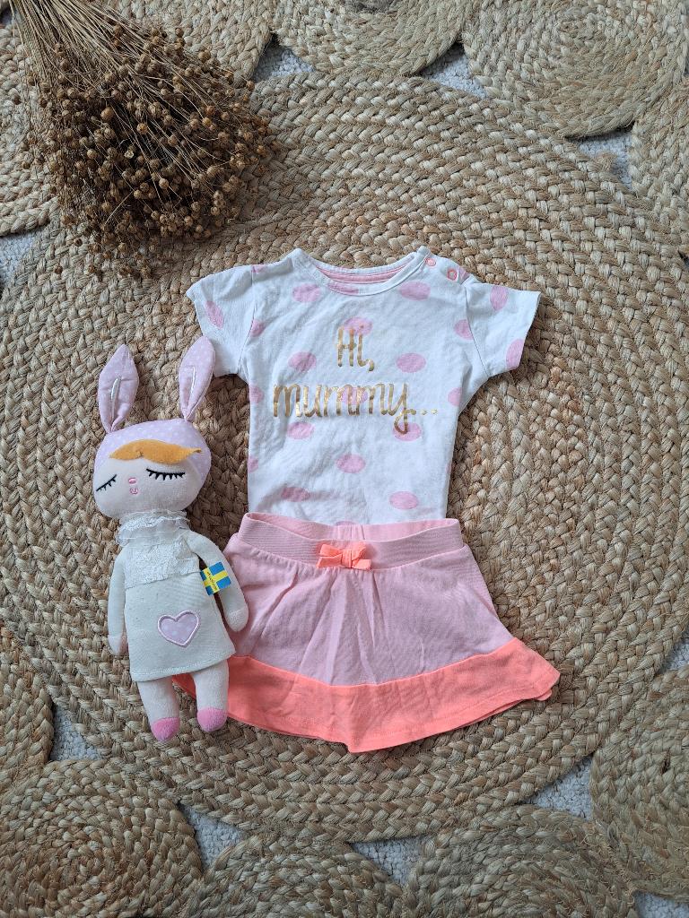 Schattig roze/oranje rokje en vrolijk stippen shirtje 68, Kinderen en Baby's, Babykleding | Maat 68, Ophalen of Verzenden, Gebruikt