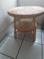 Mooie gave rieten tafel, Ophalen of Verzenden