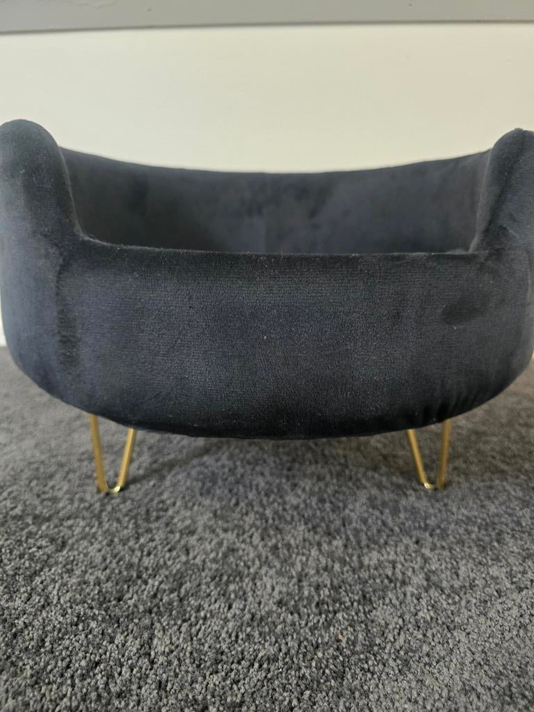 Kattenstoel, Ophalen, Overige