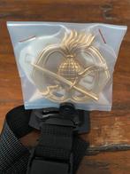 Origineel baretembleem Korps Commandotroepen, Verzamelen, Ophalen of Verzenden, Landmacht, Nederland, Embleem of Badge