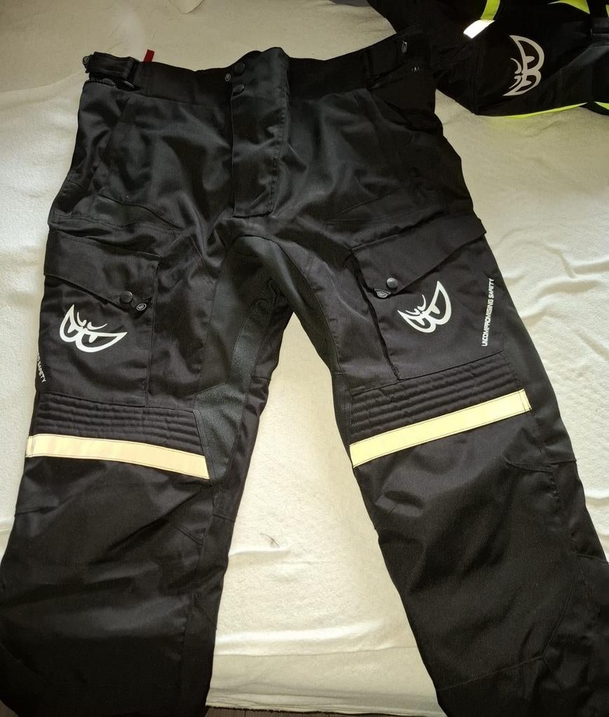 Berik motorbroek bijna nieuw. Zie omschrijving., Motoren, Kleding | Motorkleding, Ophalen of Verzenden, Tweedehands, Heren, Combipak