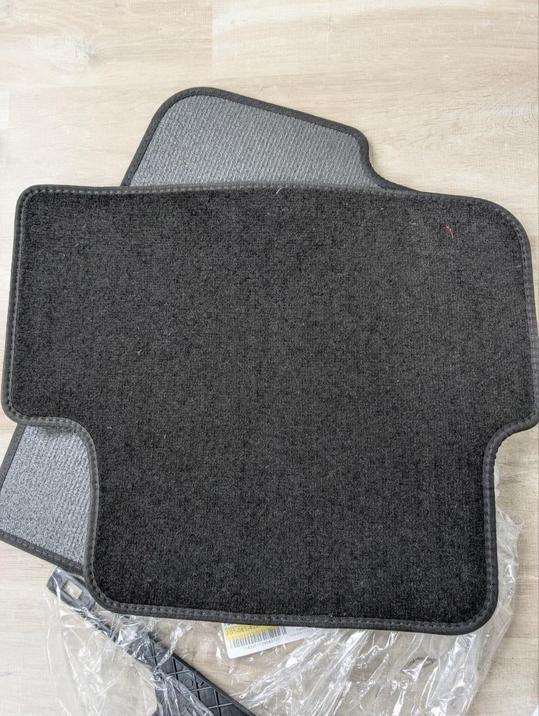 VW Polo AW/2G achter Textiel Vloermatten PLUS (2018+) nieuw, Ophalen of Verzenden, Nieuw